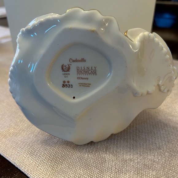 NIB Lenox Classics Disney Showcase Collection Cinderella - Picture 6 of 8